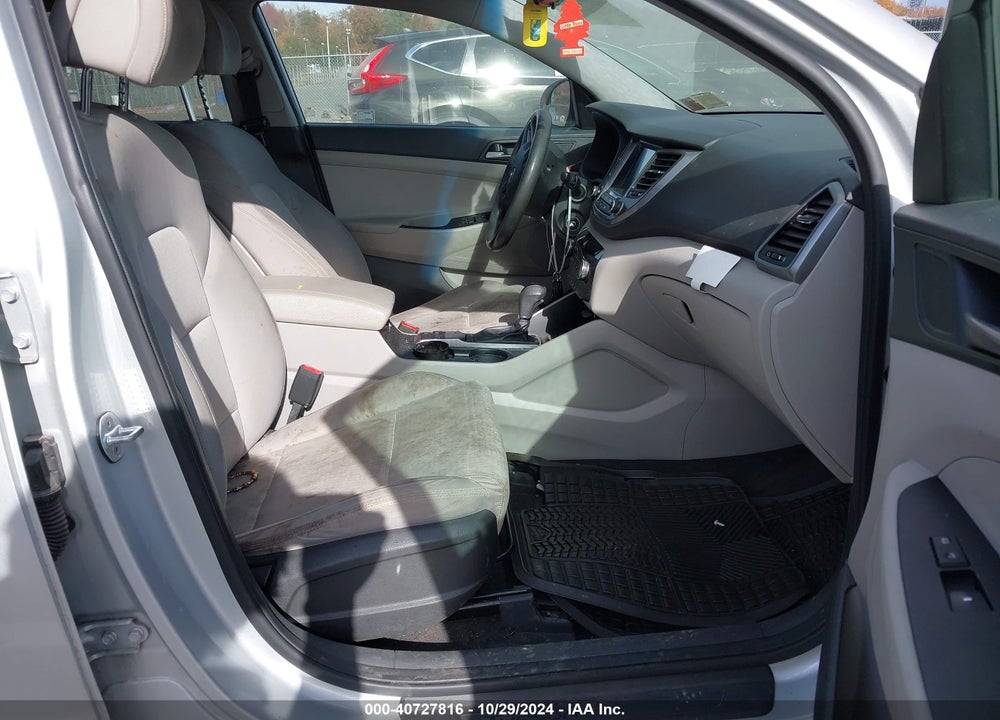 2018 HYUNDAI TUCSON SEL VIN: KM8J33A47JU664445