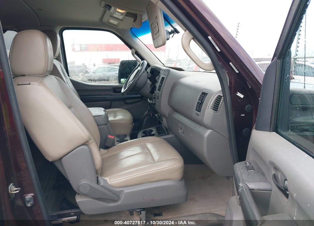 2014 NISSAN NV PASSENGER NV3500 HD VIN: 5BZAF0AA4EN160175