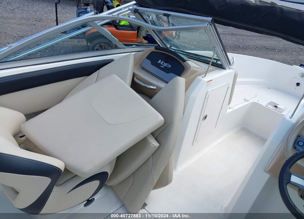 2017 CHAPARRAL BOAT VIN: FGBV0169H617