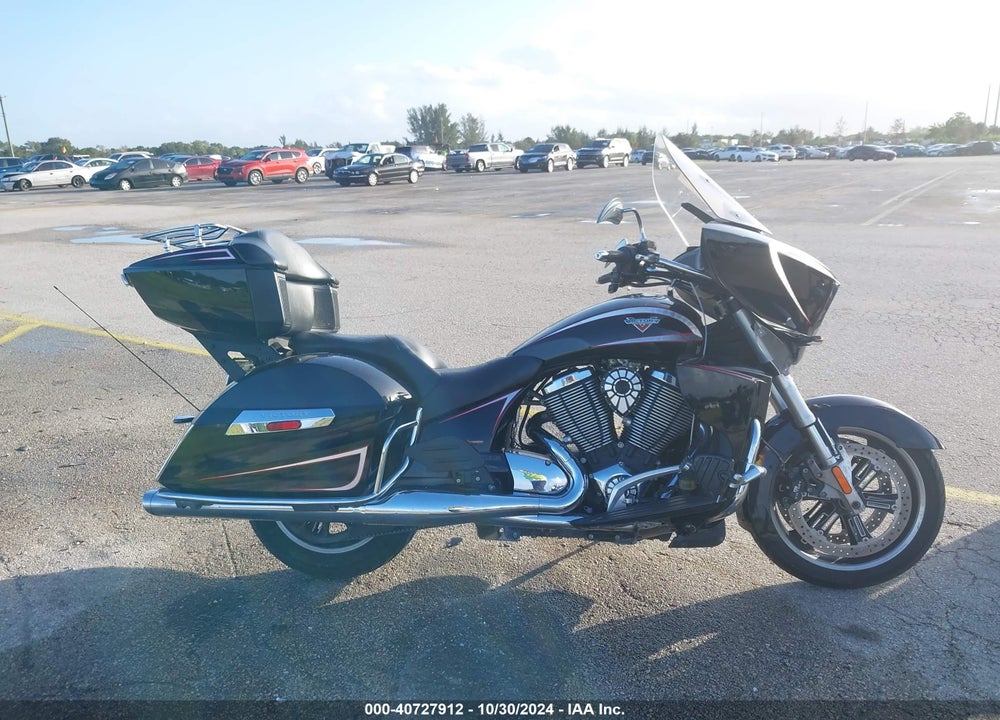 2014 VICTORY MOTORCYCLES CROSS COUNTRY TOUR/TOUR 15TH ANNIV VIN: 5VPTW36N9E3032520