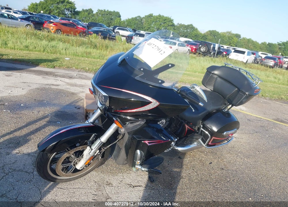 2014 VICTORY MOTORCYCLES CROSS COUNTRY TOUR/TOUR 15TH ANNIV VIN: 5VPTW36N9E3032520