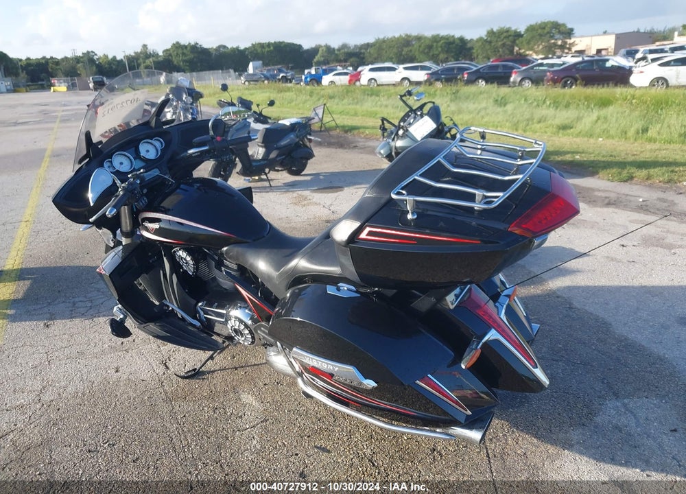 2014 VICTORY MOTORCYCLES CROSS COUNTRY TOUR/TOUR 15TH ANNIV VIN: 5VPTW36N9E3032520