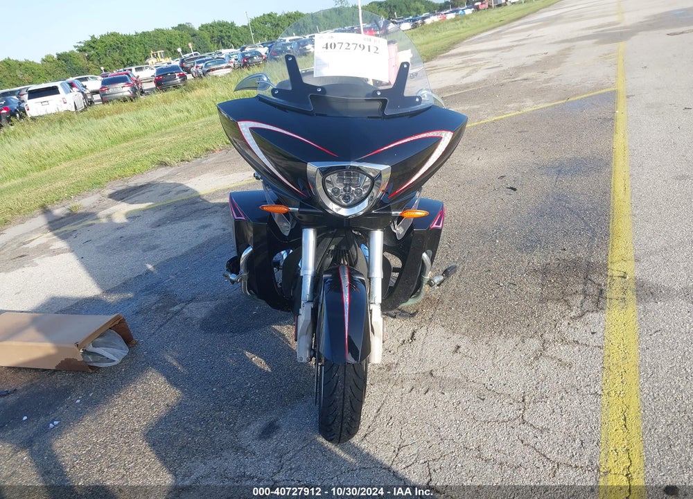 2014 VICTORY MOTORCYCLES CROSS COUNTRY TOUR/TOUR 15TH ANNIV VIN: 5VPTW36N9E3032520