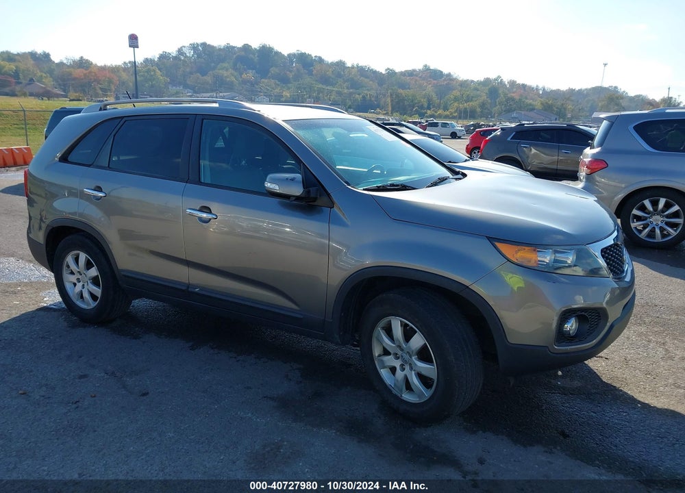 2012 KIA SORENTO LX VIN: 5XYKT3A64CG213309