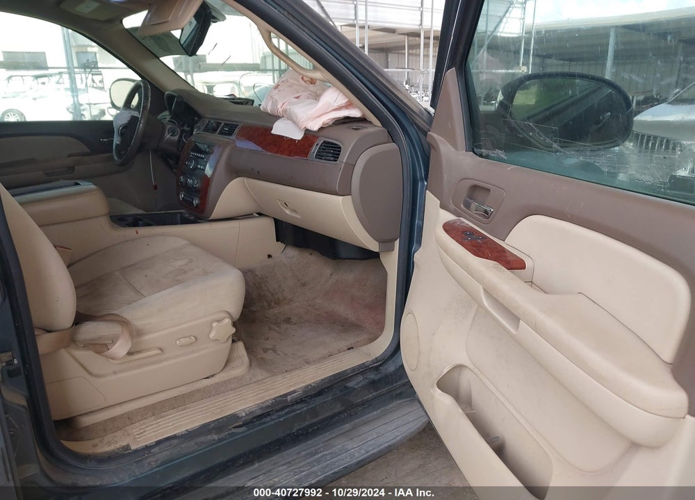 2009 CHEVROLET TAHOE LT1 VIN: 1GNEC23309R209480