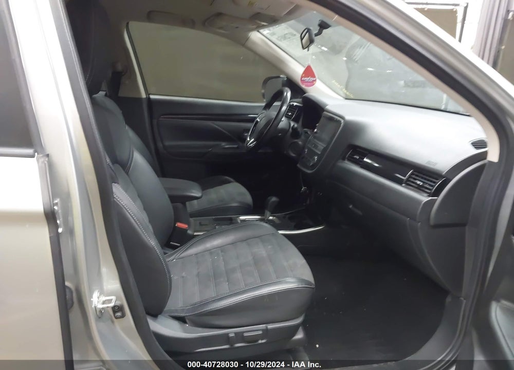 2019 MITSUBISHI OUTLANDER VIN: JA4AD3A38KZ014949