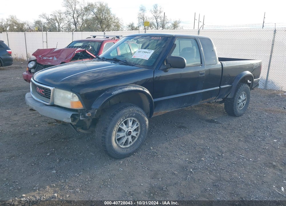 2002 GMC SONOMA SLS VIN: 1GTCT19W428200739