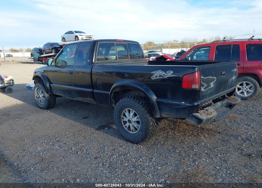 2002 GMC SONOMA SLS VIN: 1GTCT19W428200739