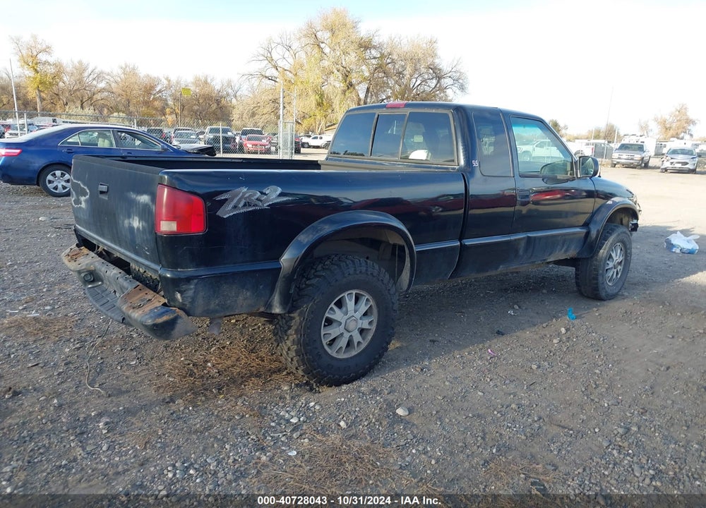 2002 GMC SONOMA SLS VIN: 1GTCT19W428200739