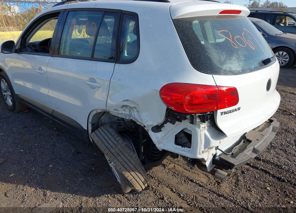 2017 VOLKSWAGEN TIGUAN 2.0T S VIN: WVGBV7AX6HK000613