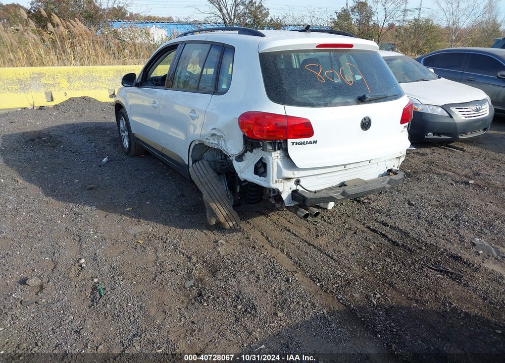2017 VOLKSWAGEN TIGUAN 2.0T S VIN: WVGBV7AX6HK000613