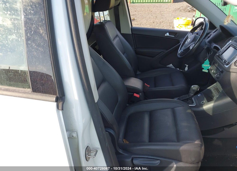 2017 VOLKSWAGEN TIGUAN 2.0T S VIN: WVGBV7AX6HK000613