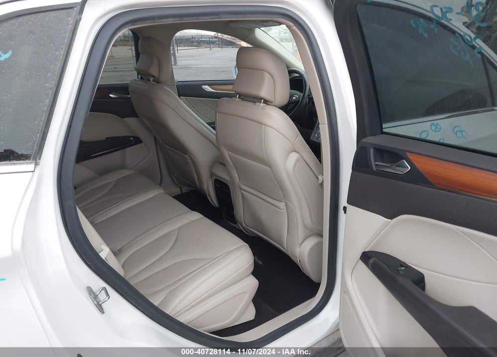 2019 LINCOLN MKC SELECT VIN: 5LMCJ2C93KUL09496