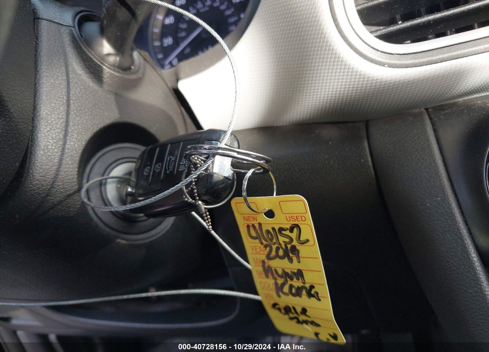 2019 HYUNDAI KONA SE VIN: KM8K12AA8KU341405