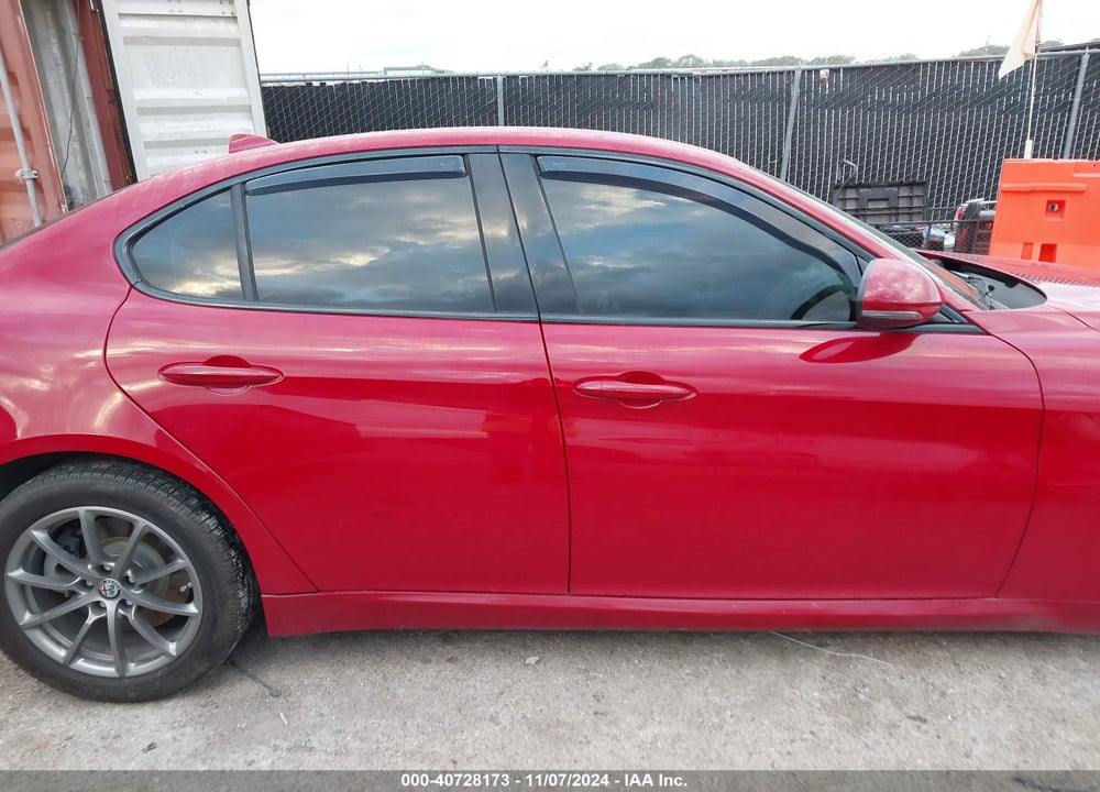 2017 ALFA ROMEO GIULIA VIN: ZARFAEBN0H7552121