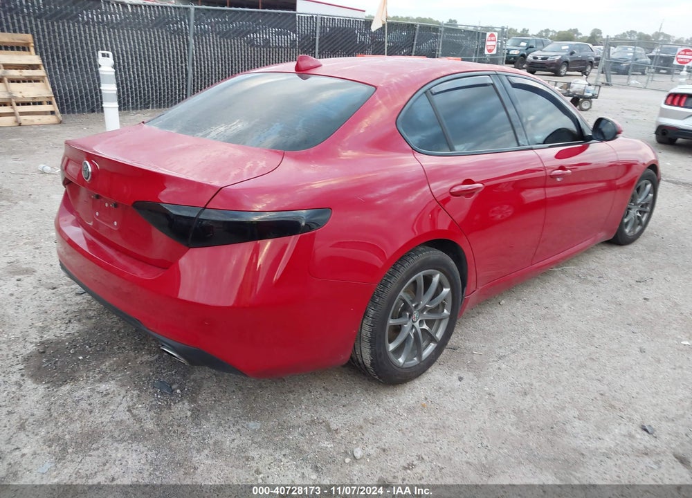 2017 ALFA ROMEO GIULIA VIN: ZARFAEBN0H7552121