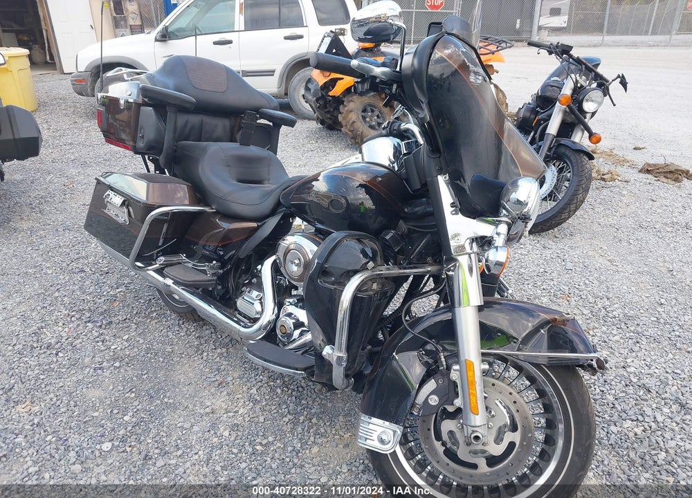 2013 HARLEY-DAVIDSON FLHTK ELECTRA GLIDE ULT LTD/ANN VIN: 1HD1KEM24DB667914