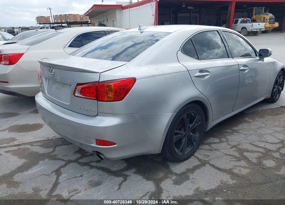 2009 LEXUS IS 250 VIN: JTHBK262195096033