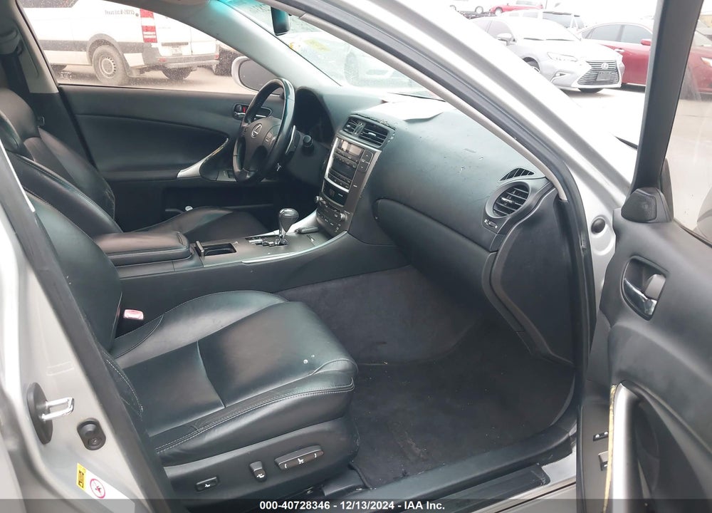 2009 LEXUS IS 250 VIN: JTHBK262195096033