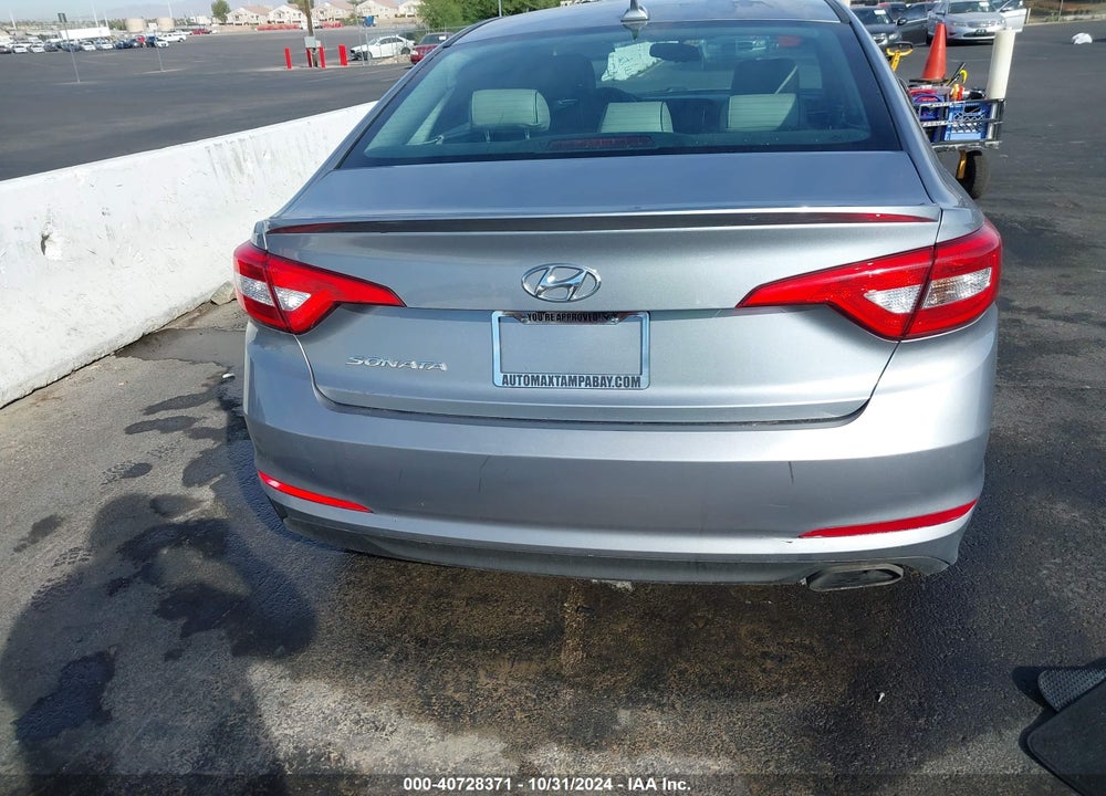 2015 HYUNDAI SONATA SE VIN: 5NPE24AF4FH178967