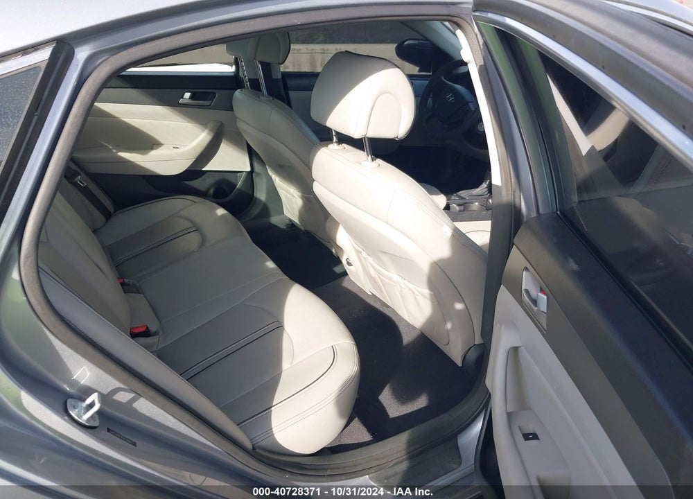 2015 HYUNDAI SONATA SE VIN: 5NPE24AF4FH178967