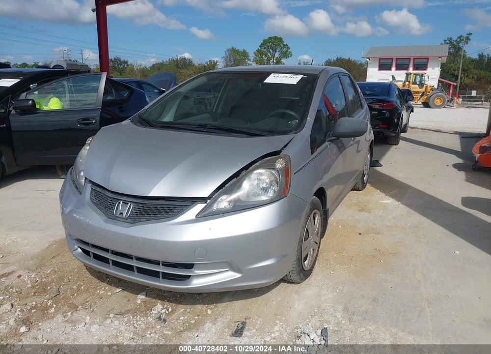 2011 HONDA FIT VIN: JHMGE8H38BS008804