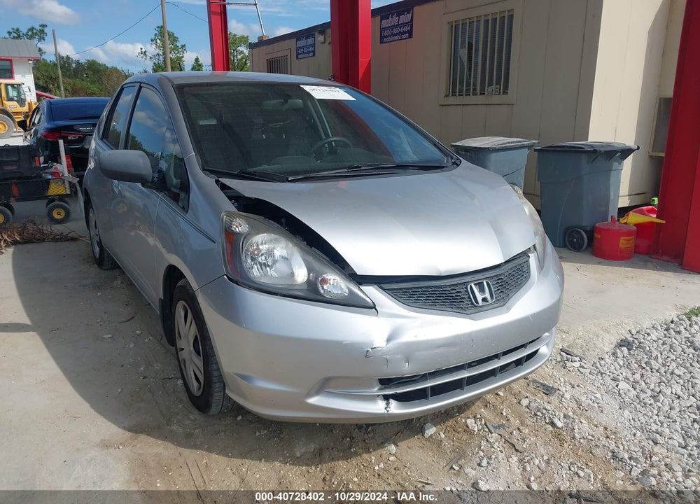 2011 HONDA FIT VIN: JHMGE8H38BS008804