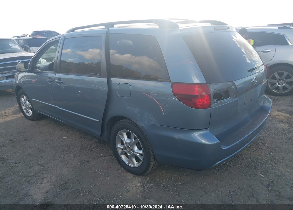 2005 TOYOTA SIENNA XLE VIN: 5TDZA22C35S319128