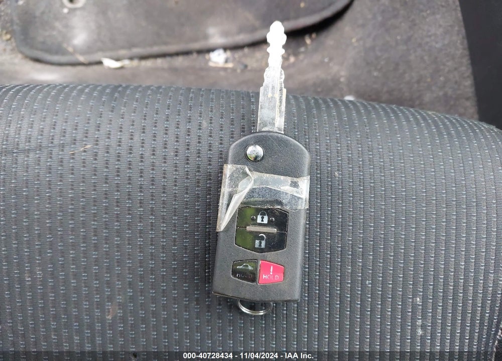 2011 MAZDA 3 VIN: JM1BL1VG5B1360633