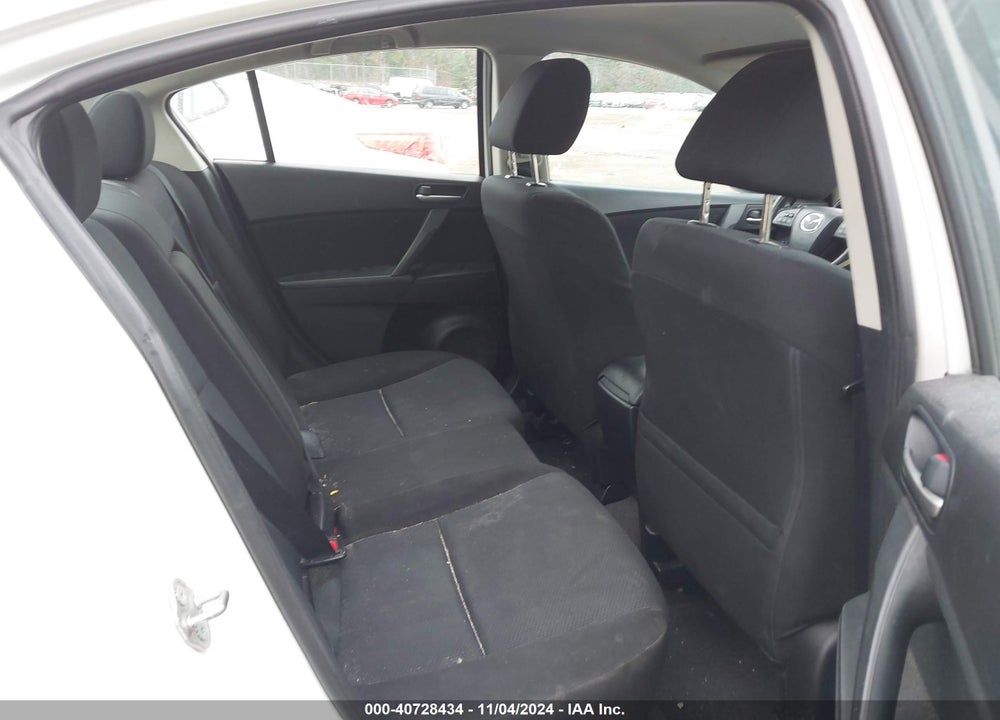 2011 MAZDA 3 VIN: JM1BL1VG5B1360633