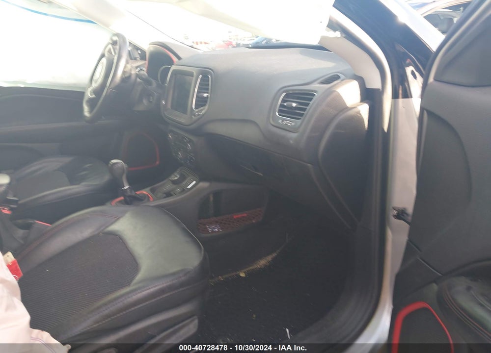 2019 JEEP COMPASS TRAILHAWK 4X4 VIN: 3C4NJDDB9KT747866