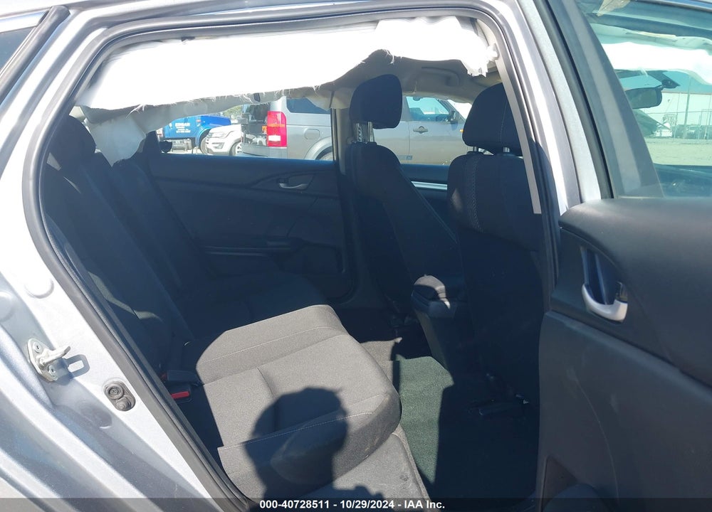 2018 HONDA CIVIC LX VIN: 2HGFC2F57JH566588