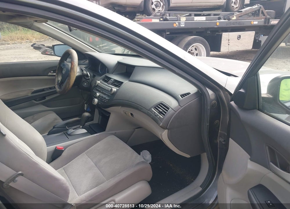 2010 HONDA ACCORD 2.4 LX VIN: 1HGCP2F32AA021970