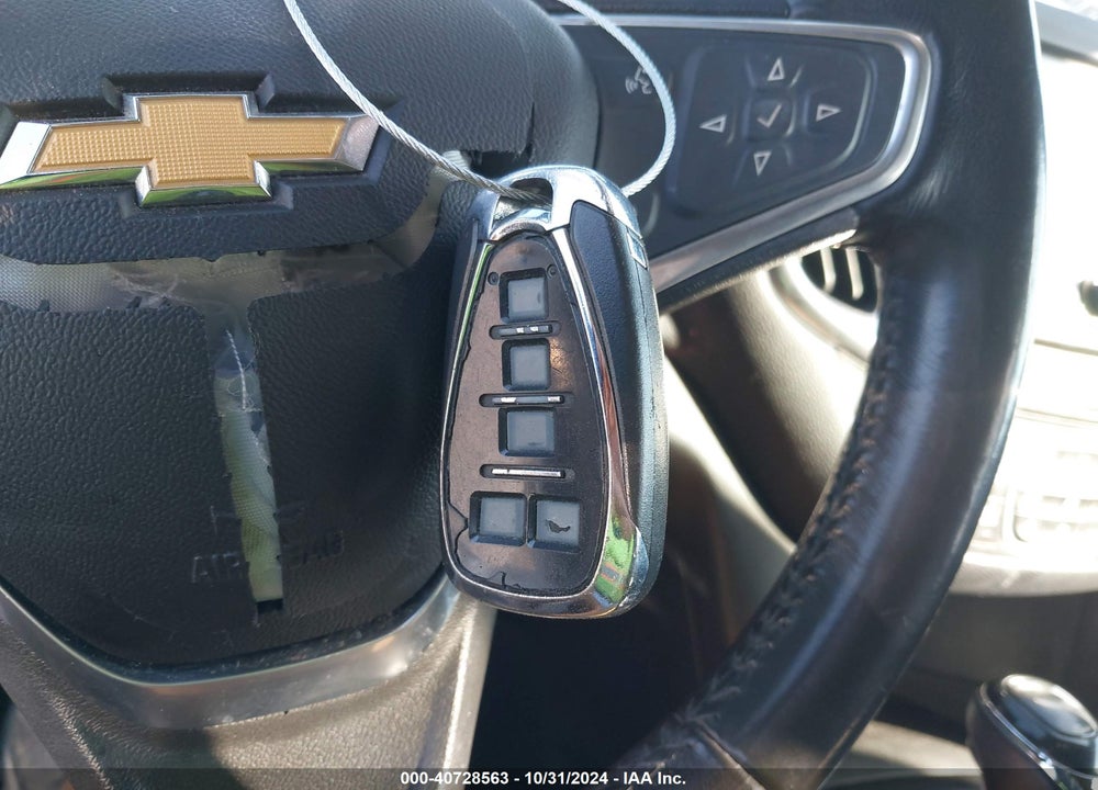2018 CHEVROLET EQUINOX LT VIN: 2GNAXSEV5J6247966