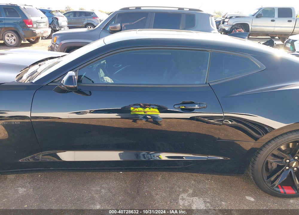 2018 CHEVROLET CAMARO 2SS VIN: 1G1FH1R78J0138937