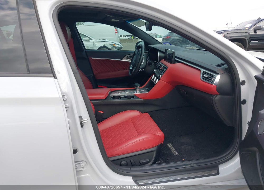 2023 GENESIS G70 VIN: KMTG54TE1PU105228