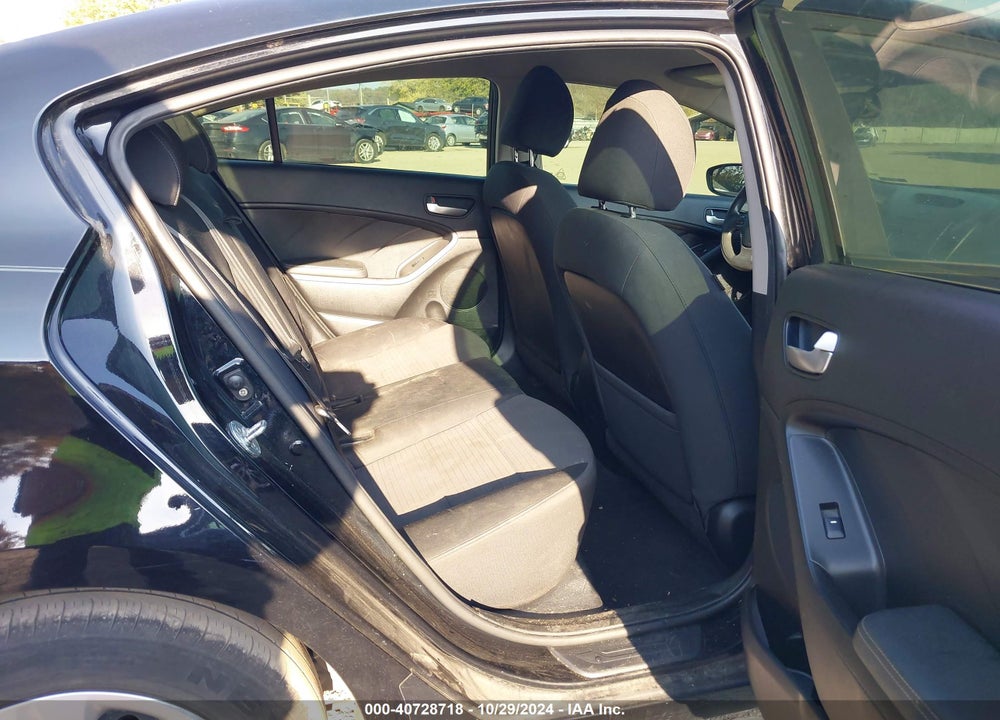 2017 KIA FORTE LX VIN: 3KPFL4A79HE116028