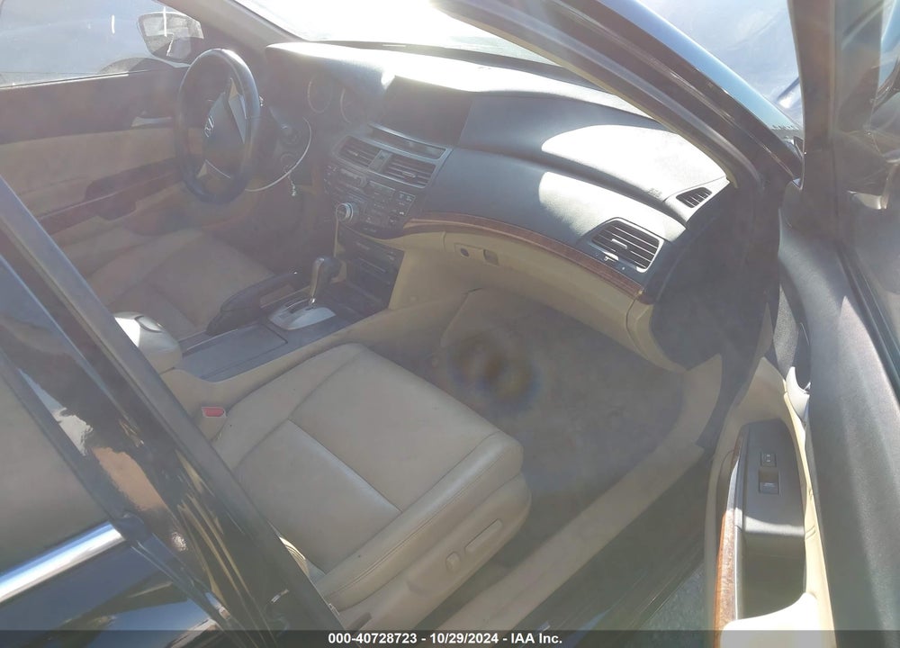 2011 HONDA ACCORD 2.4 EX-L VIN: 1HGCP2F86BA043936