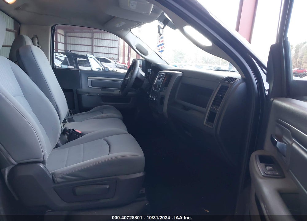 2013 RAM 1500 EXPRESS VIN: 3C6JR6AT2DG524944