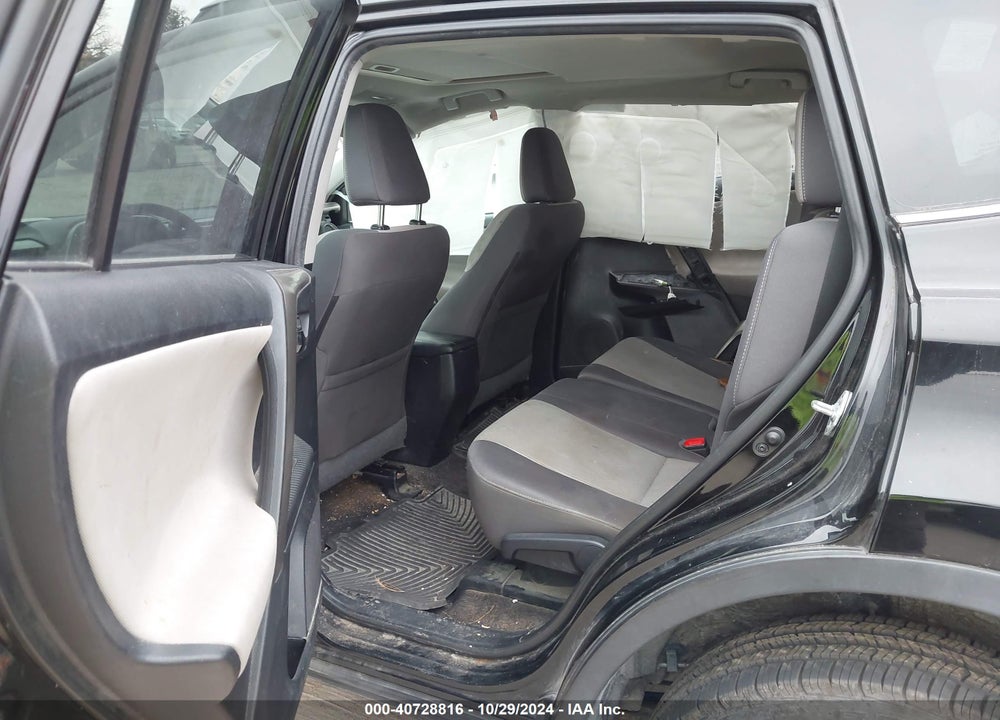 2015 TOYOTA RAV4 XLE VIN: 2T3RFREVXFW331011