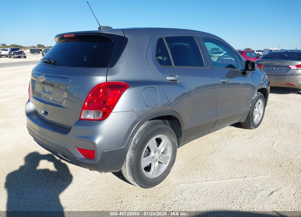 2020 CHEVROLET TRAX FWD LS VIN: 3GNCJKSB9LL215928
