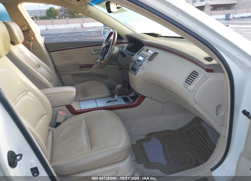 2006 HYUNDAI AZERA LIMITED/SE VIN: KMHFC46F56A069124