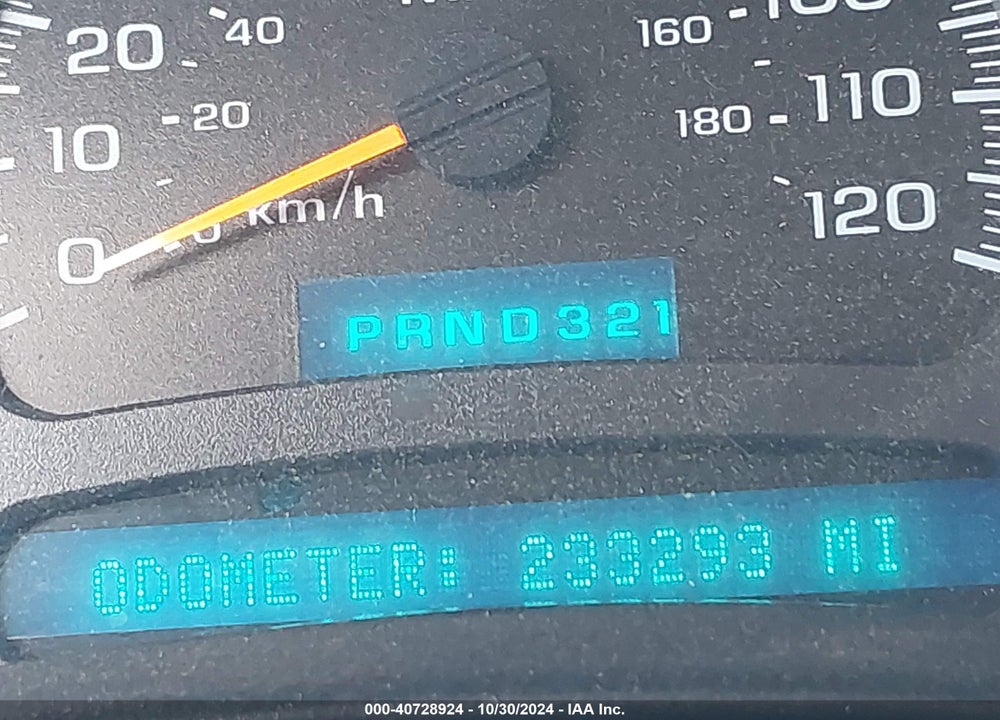 2005 CHEVROLET SUBURBAN 1500 LT VIN: 3GNFK16Z05G137000
