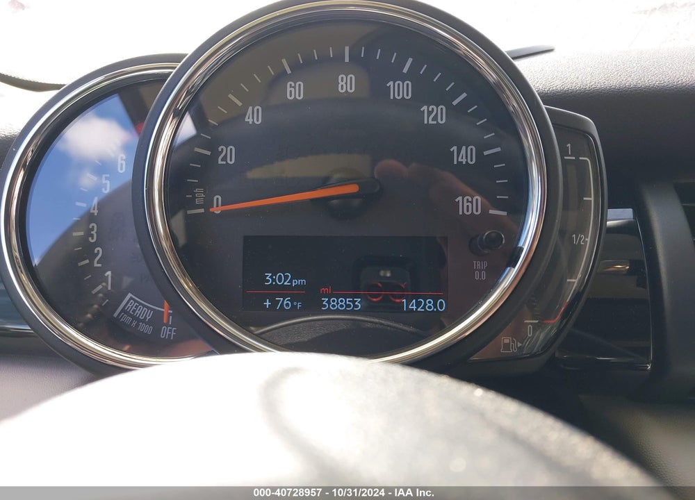2020 MINI COOPER VIN: WMWXR5C04L2L50993