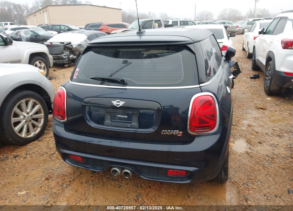 2020 MINI COOPER VIN: WMWXR5C04L2L50993