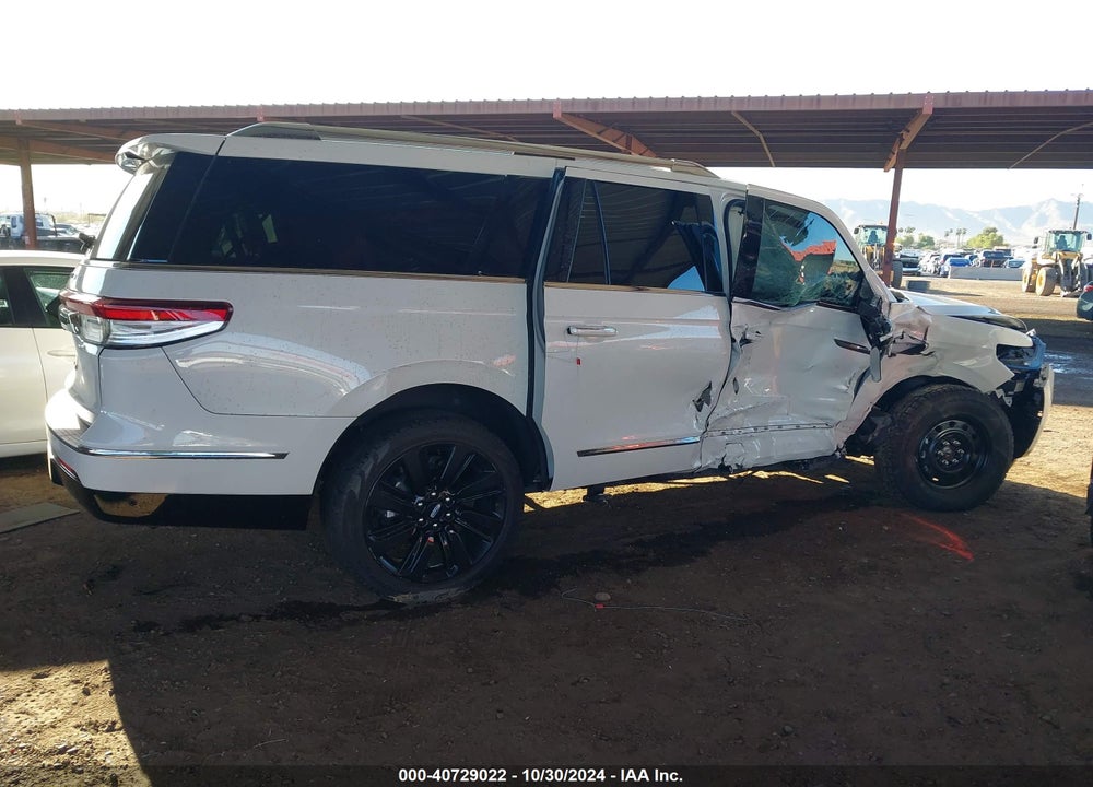 2022 LINCOLN NAVIGATOR L VIN: 5LMJJ3LT9NEL14631