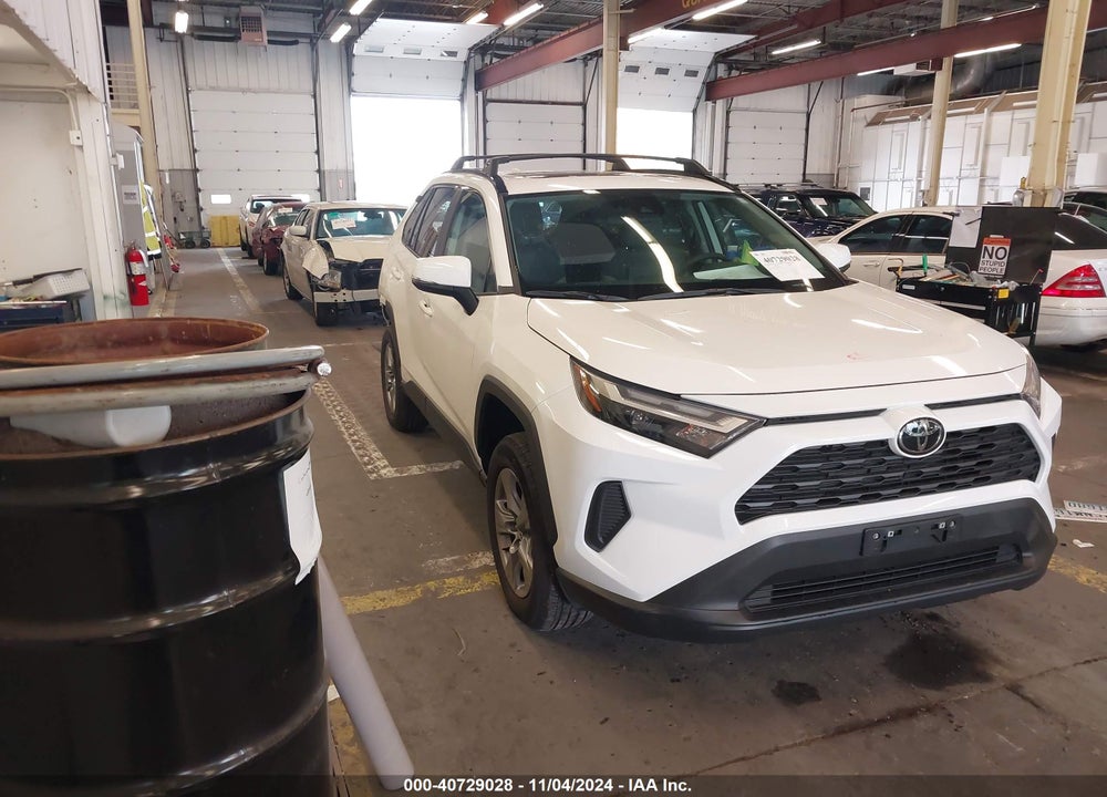 2024 TOYOTA RAV4 XLE VIN: 2T3P1RFV5RC454340