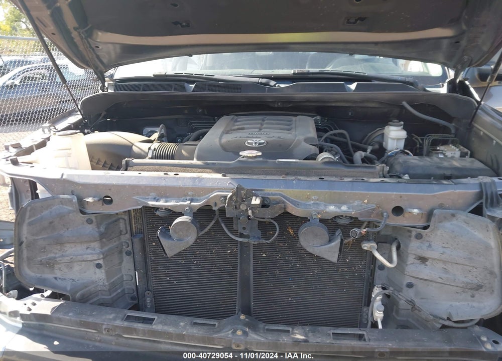 2018 TOYOTA TUNDRA SR5 4.6L V8 VIN: 5TFEM5F14JX131089
