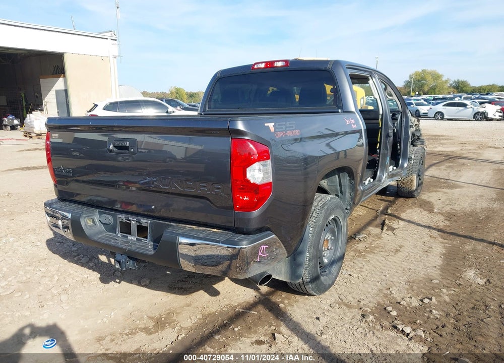 2018 TOYOTA TUNDRA SR5 4.6L V8 VIN: 5TFEM5F14JX131089