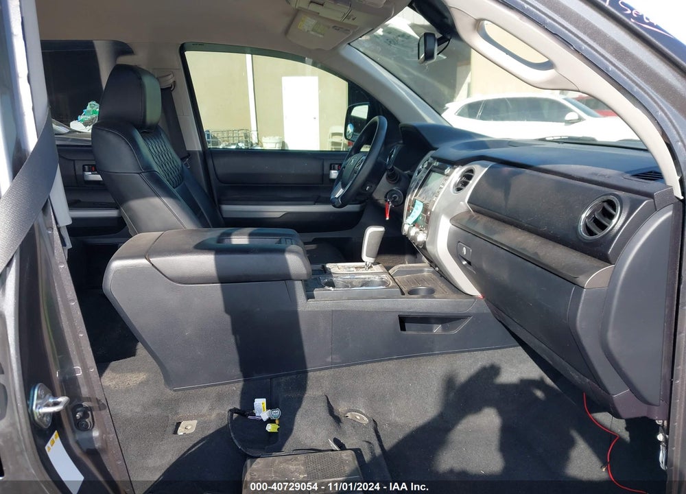 2018 TOYOTA TUNDRA SR5 4.6L V8 VIN: 5TFEM5F14JX131089